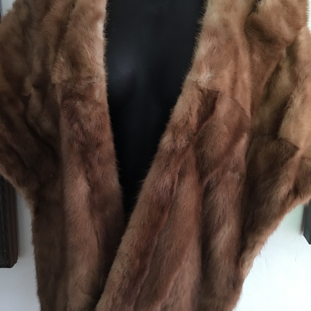 Vintage Mink fur stole label authority B